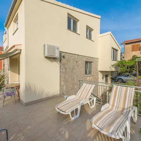 Apartments By The Sea Businci, Ciovo - 7560
